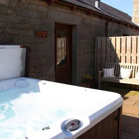 Tower Barn Cottage Holiday home *